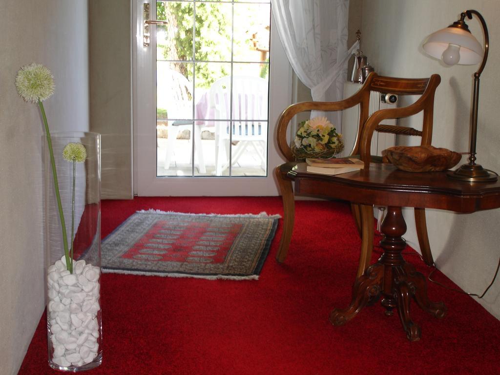 Hotel Kurallee メーアスブルク エクステリア 写真