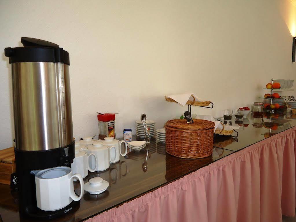 Hotel Kurallee メーアスブルク エクステリア 写真